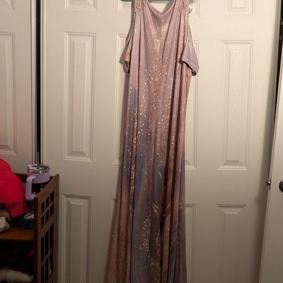 Made With ❤️ Maxi Dress , Large - Picture 6 of 9